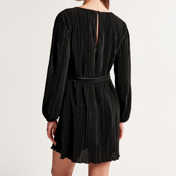 NWT Abercrombie & Fitch Dress Size Large - Picture 2 of 6